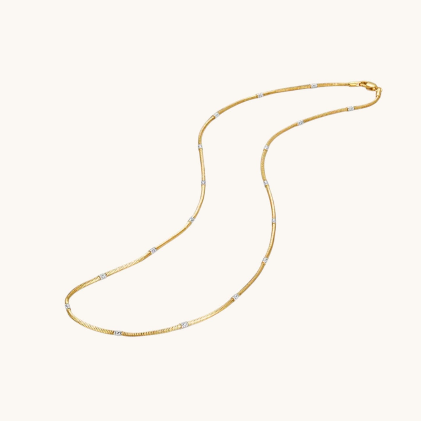 18k Gold Snake Chain Minimal Style Necklace