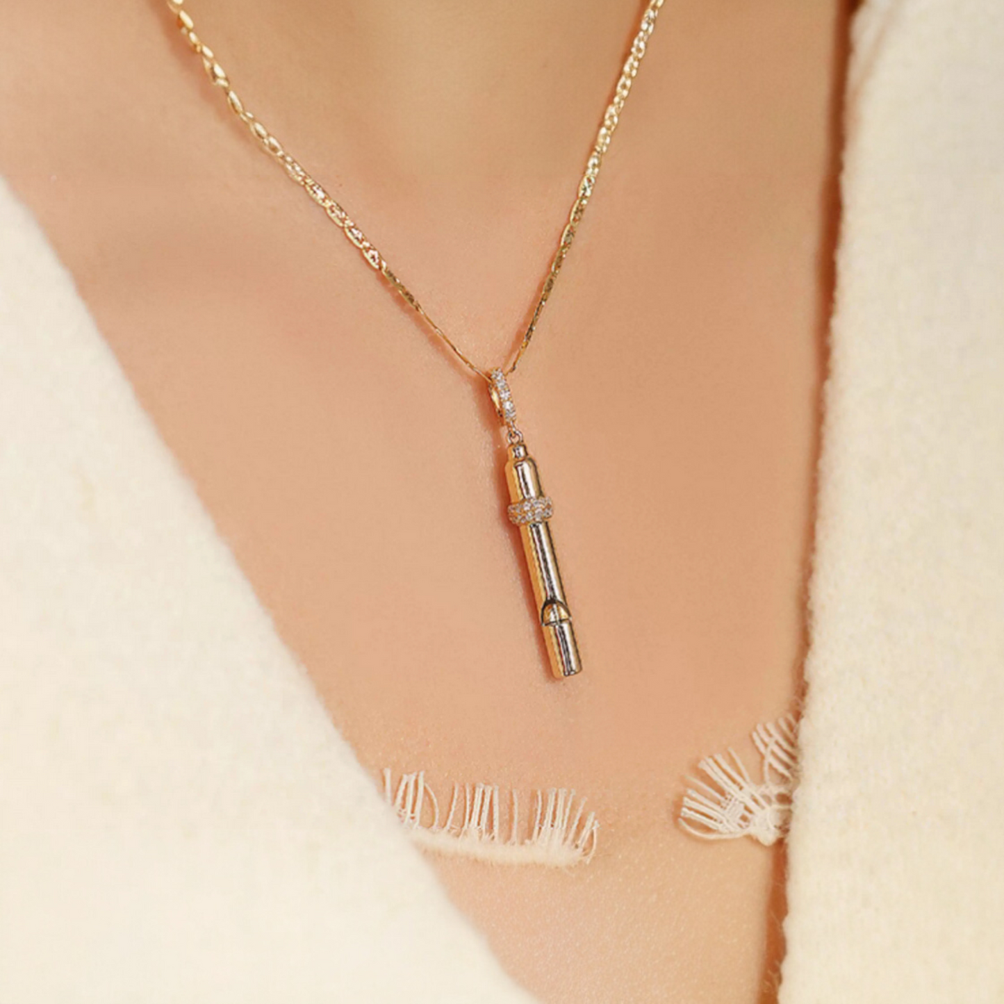 18K Gold Diamond Whistle High-end Unique Pendant