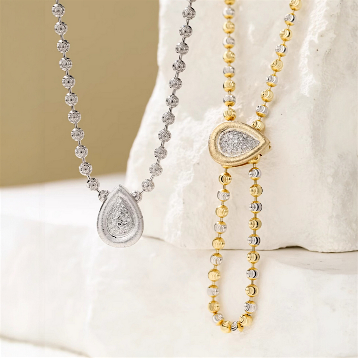 18K Gold Brushed Elegant Diamond Teardrop Clasp Pendant