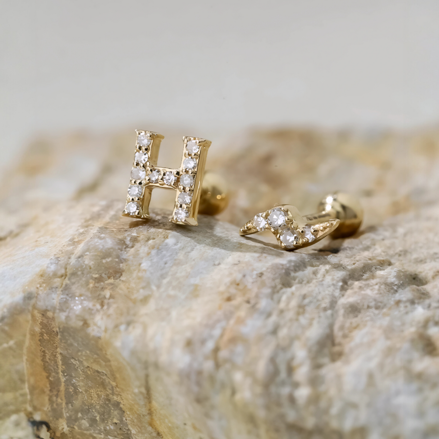 18K Gold Diamond Snowflake Lightning Casual Screw Back Earrings