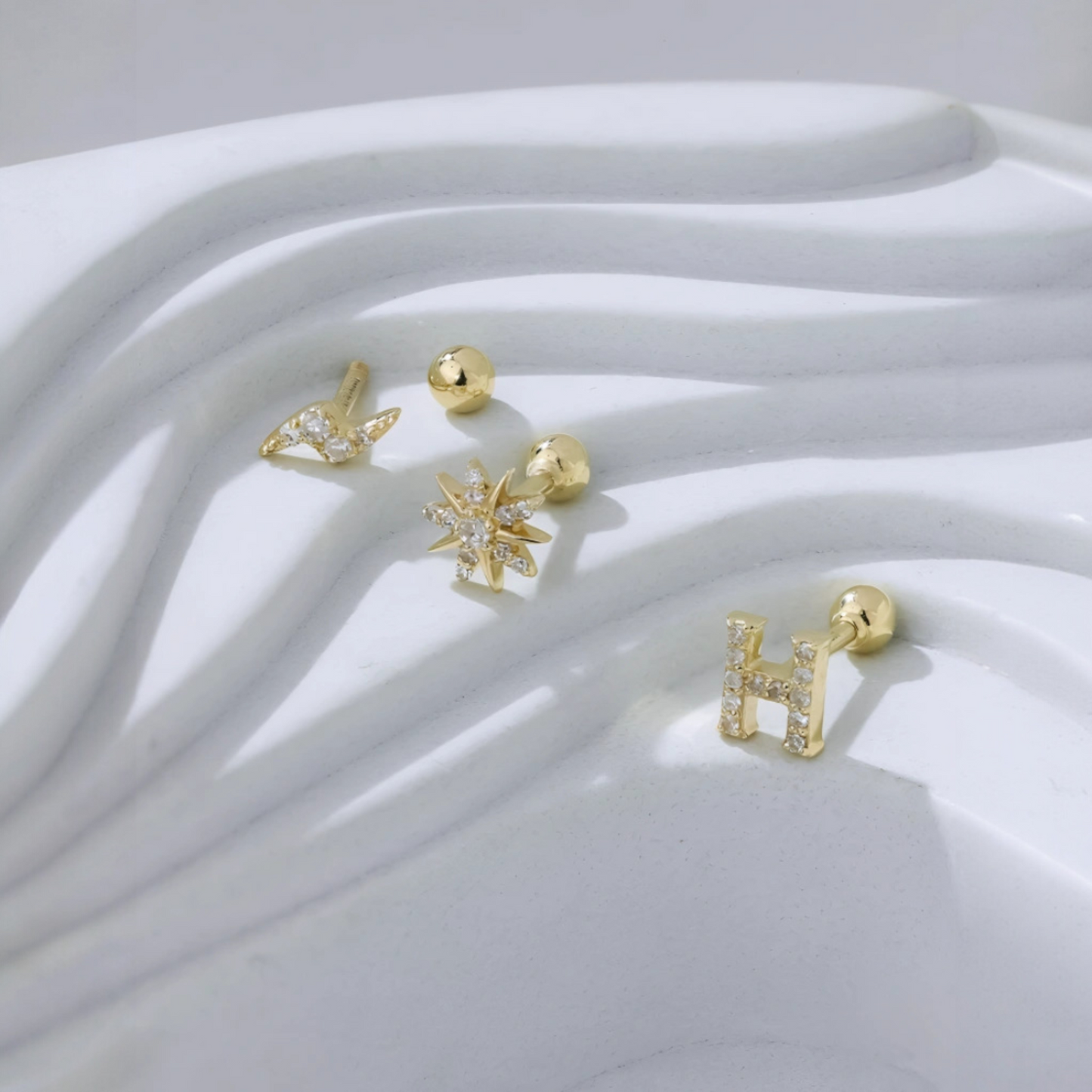 18K Gold Diamond Snowflake Lightning Casual Screw Back Earrings