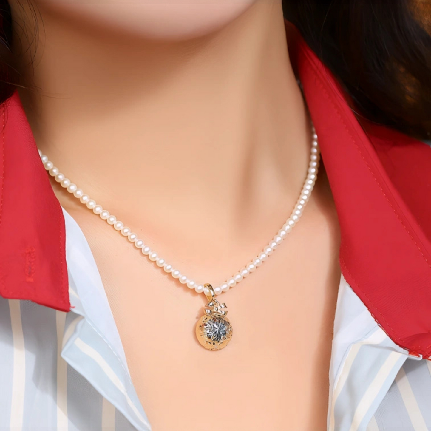 18K Gold Round Bow Bowtie Ice-Crush Snowflake Design Holiday Gift Elegant Pendant