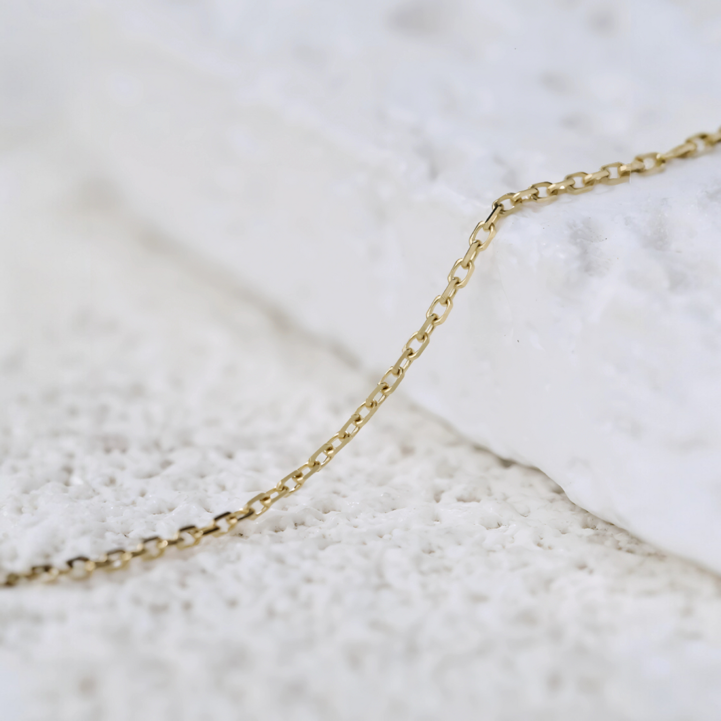 18K Gold Diamond Snake Simple Elegant Red Braided Bracelet