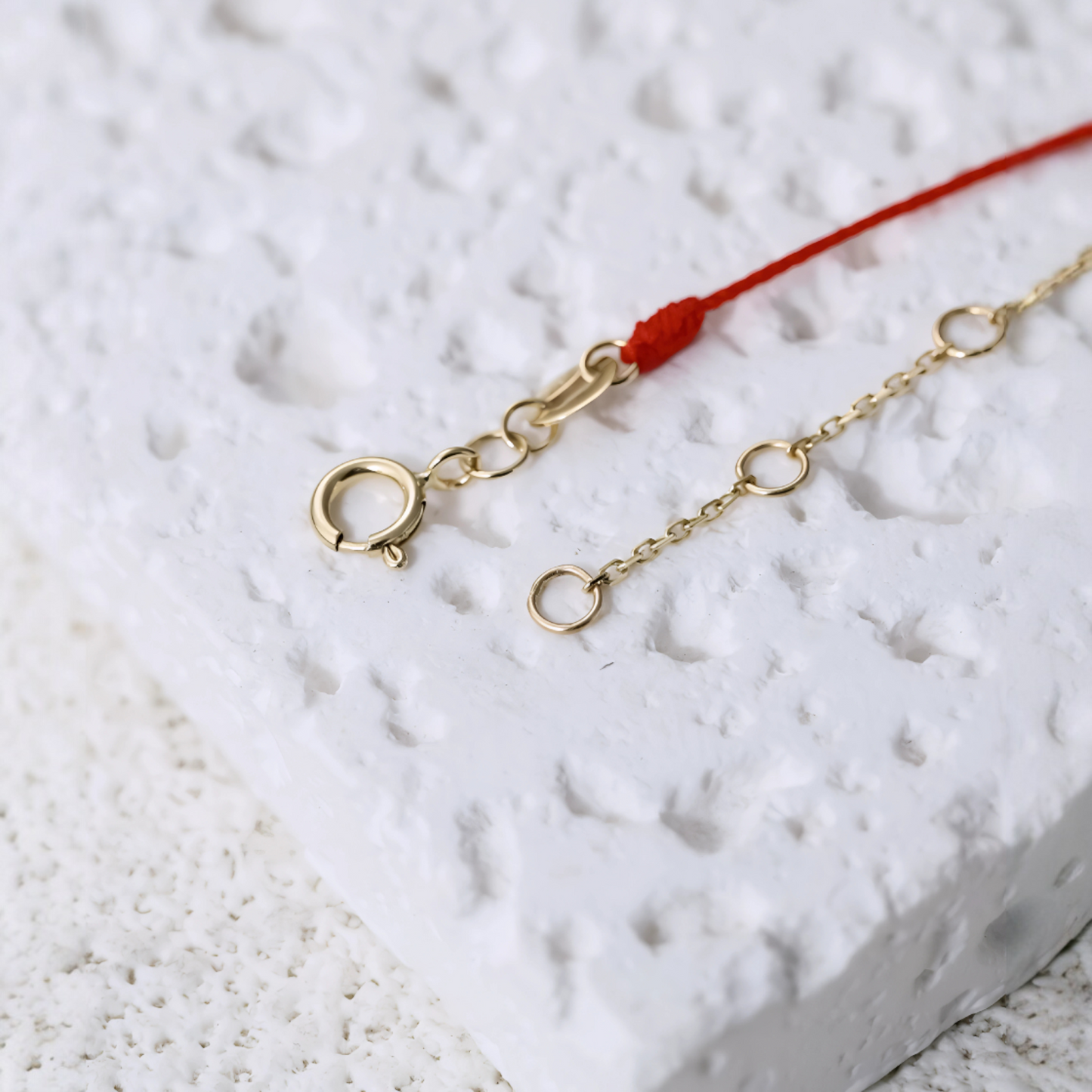 18K Gold Diamond Snake Simple Elegant Red Braided Bracelet