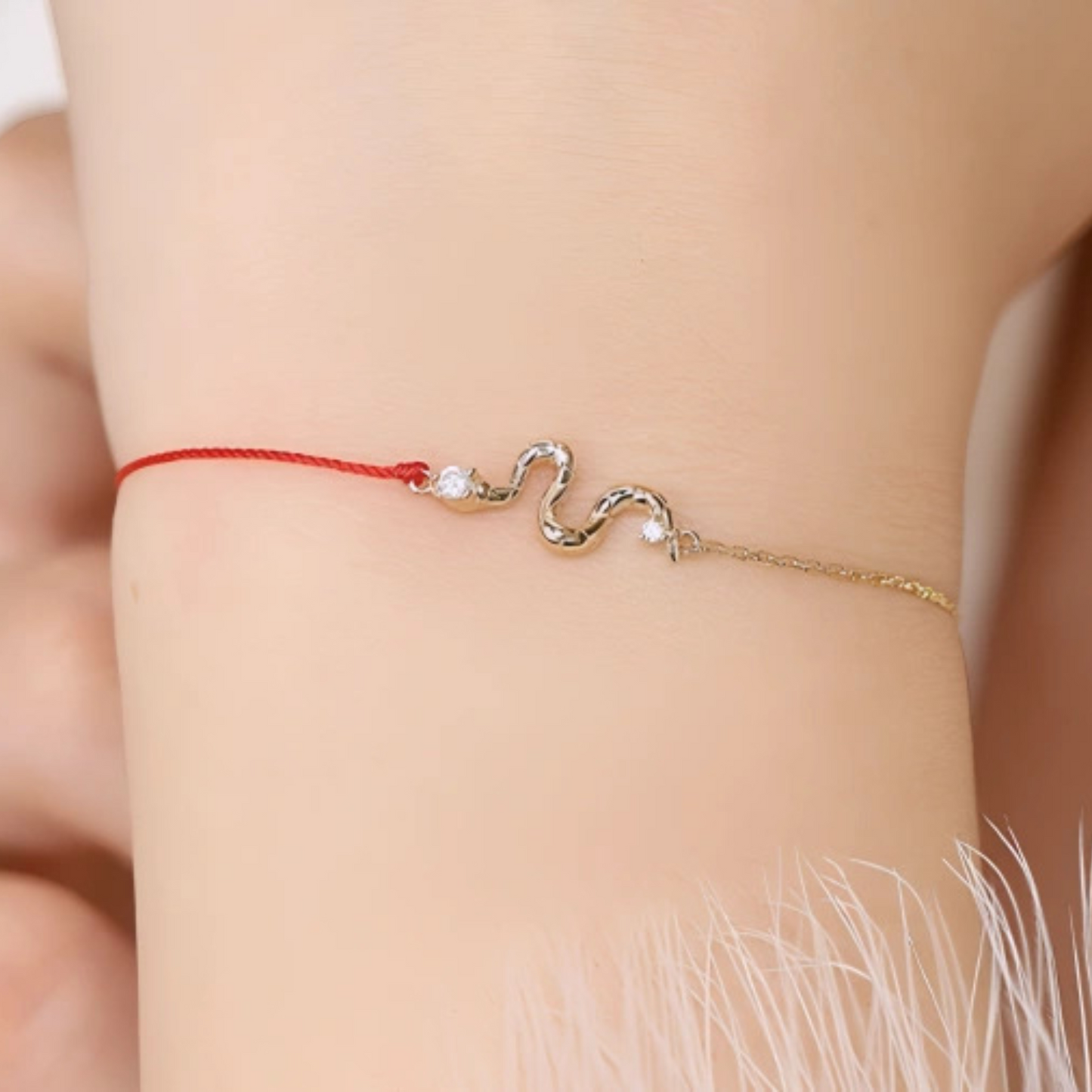 18K Gold Diamond Snake Simple Elegant Red Braided Bracelet