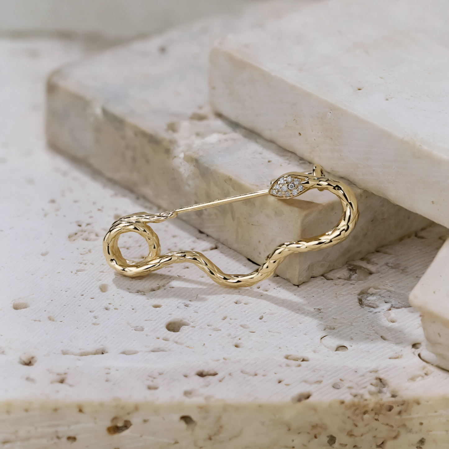 18K Gold Diamond Snake Shaped Brooch Pin Elegant Gift