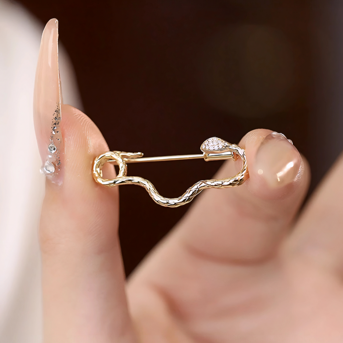 18K Gold Diamond Snake Shaped Brooch Pin Elegant Gift