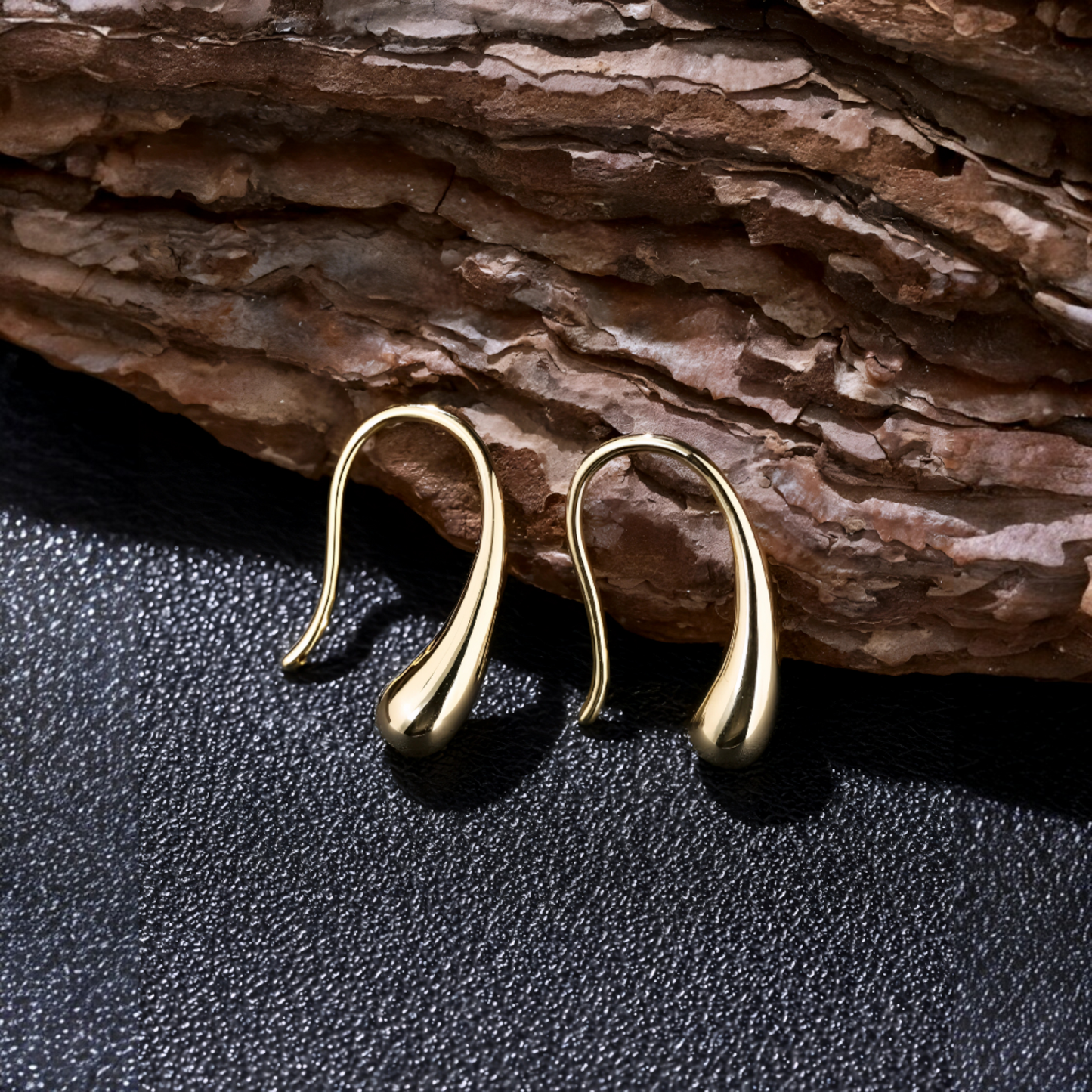 18K Gold Unique and Trendy Prince Rupert's drop Teardrop U-Shaped Hooks Earrings