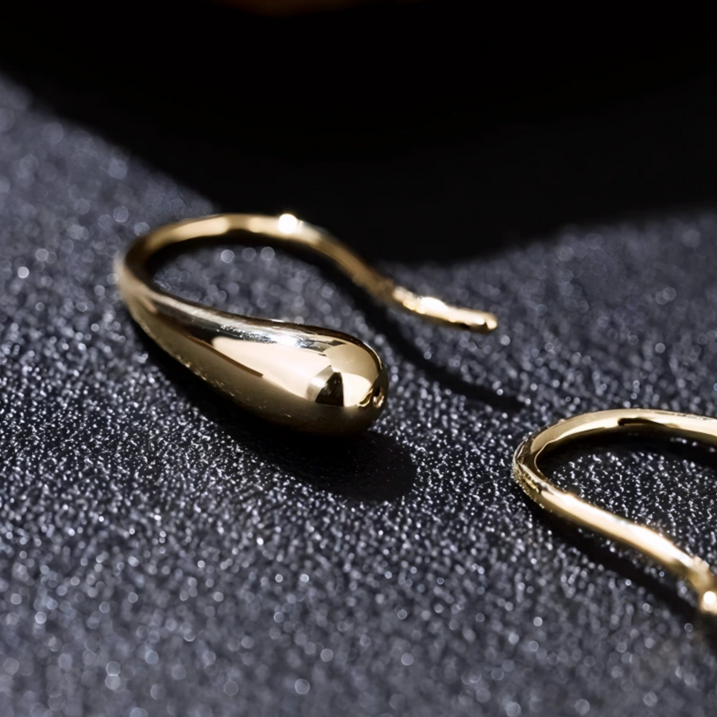 18K Gold Unique and Trendy Prince Rupert's drop Teardrop U-Shaped Hooks Earrings