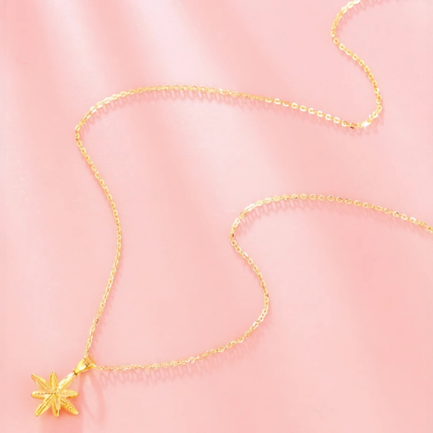 18K Gold Six-Pointed Star Pendant Necklace
