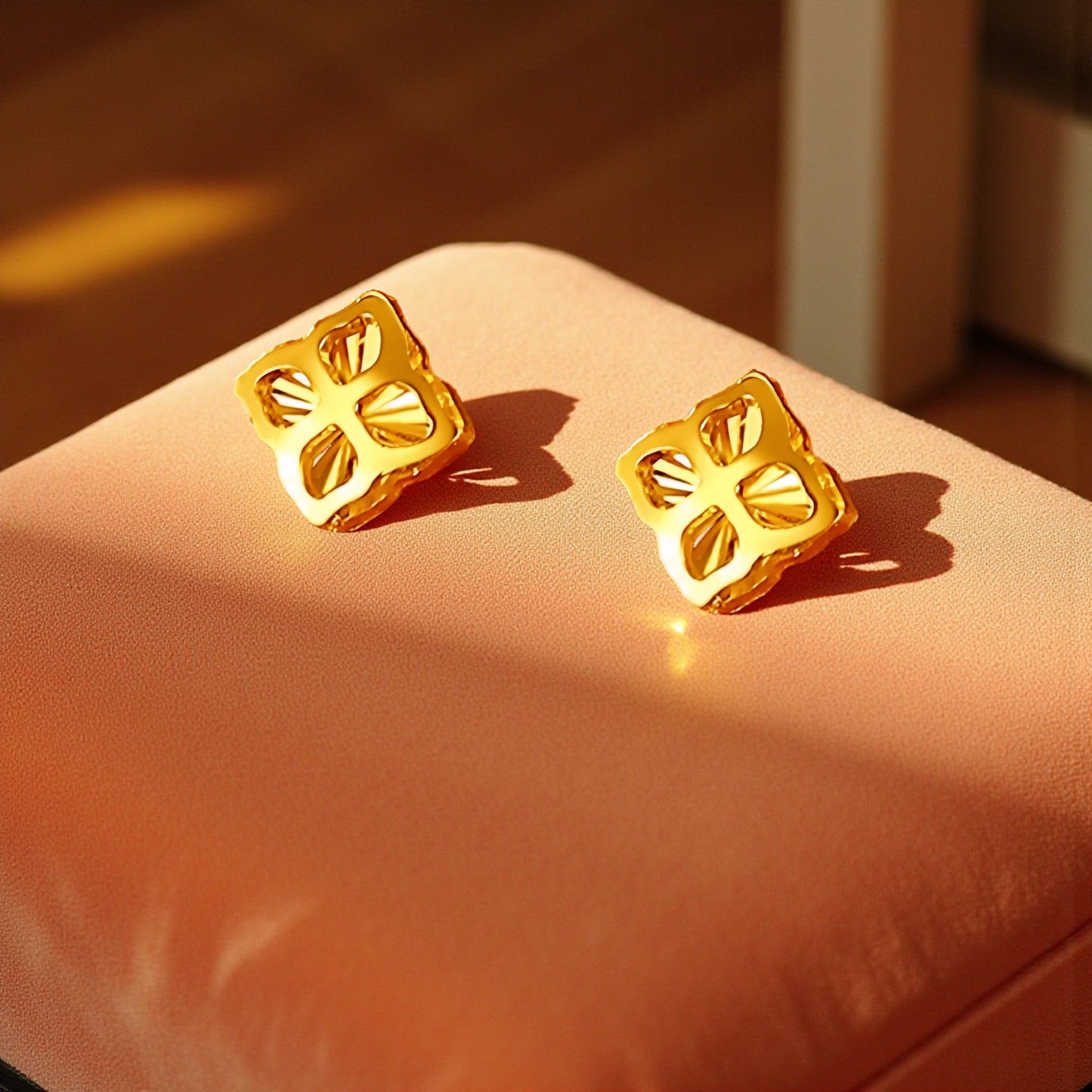 24K 999 Minimal Lucky Clover Stud Earrings