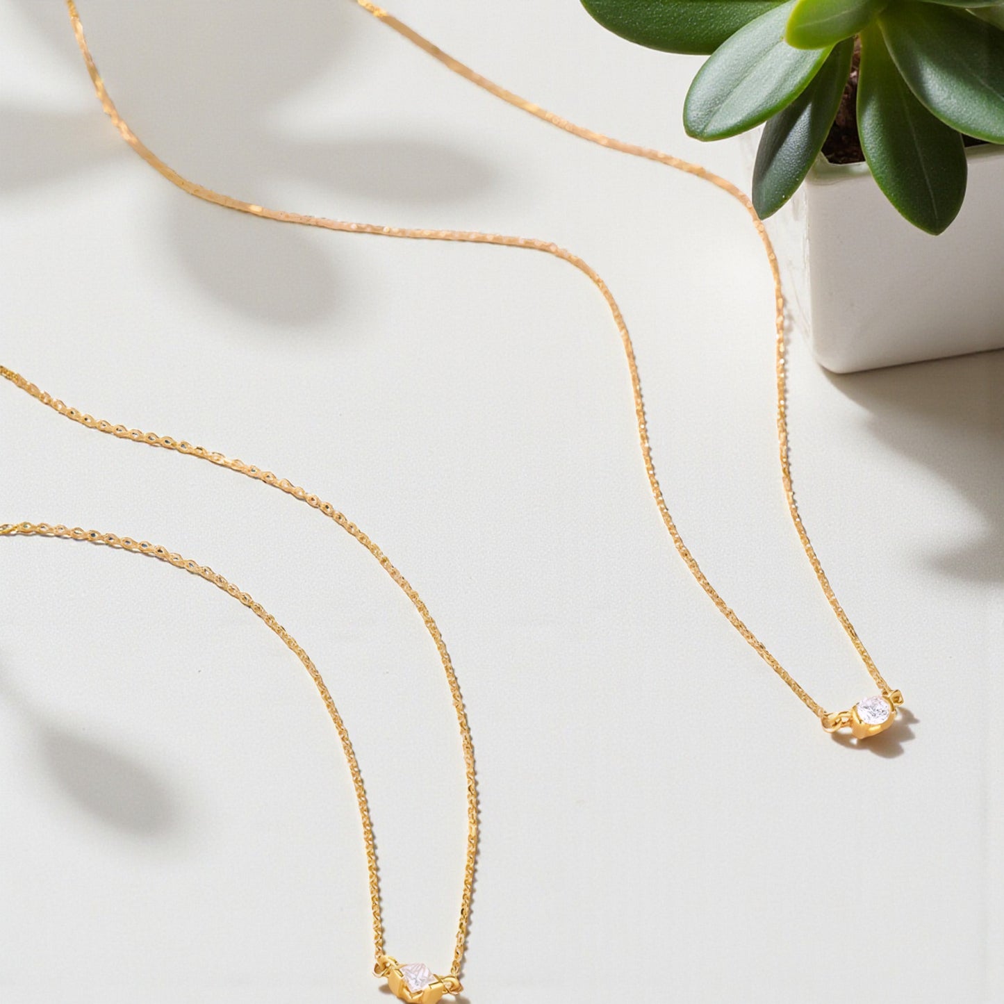 18K Gold Genuine Diamond Pendant Luxurious charm Necklace Clavicle Chain