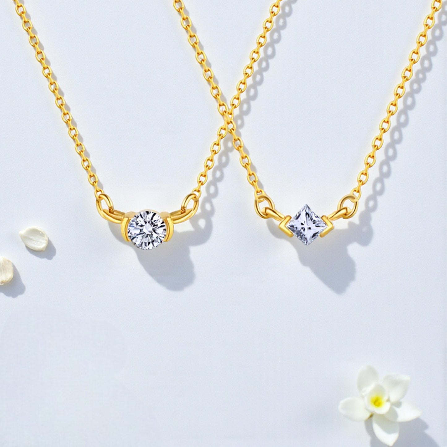 18K Gold Genuine Diamond Pendant Luxurious charm Necklace Clavicle Chain