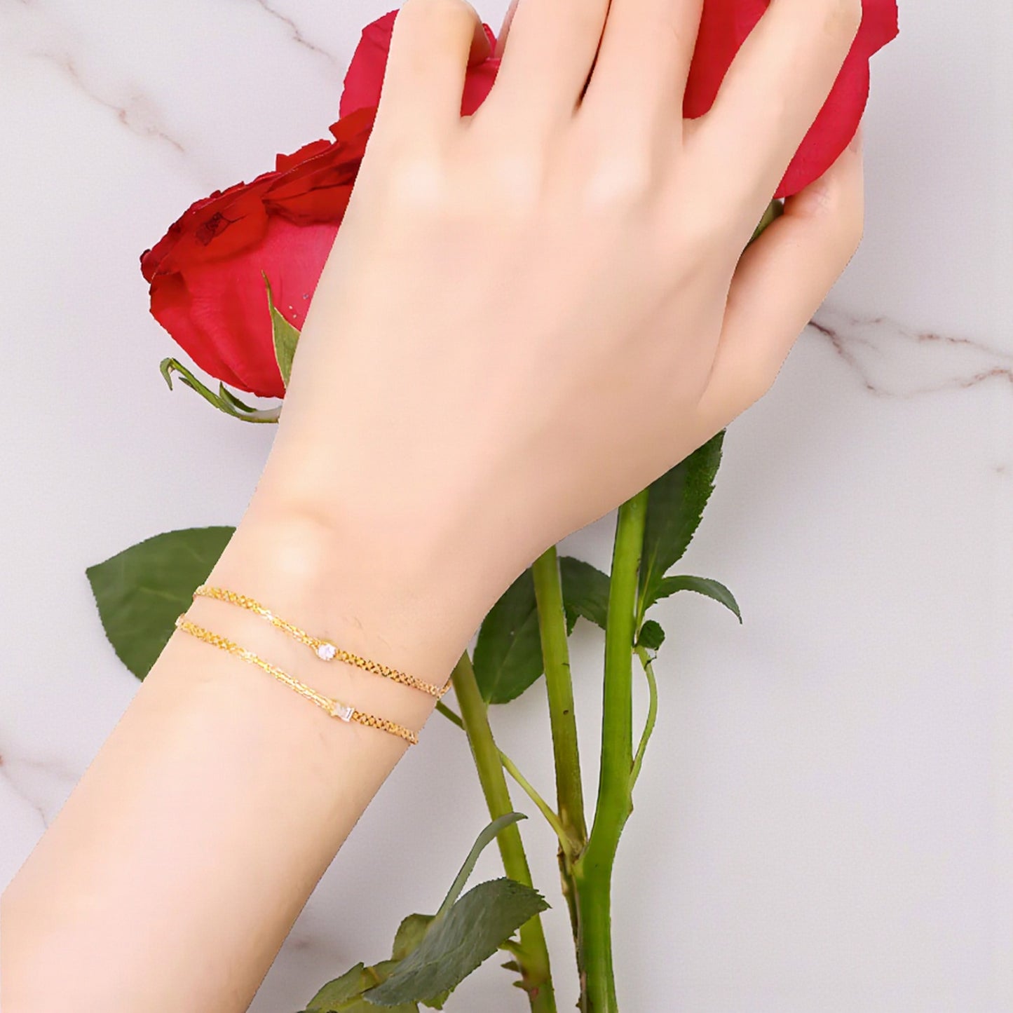 18K Gold Genuine Diamond Round and Square Pendant Bracelet