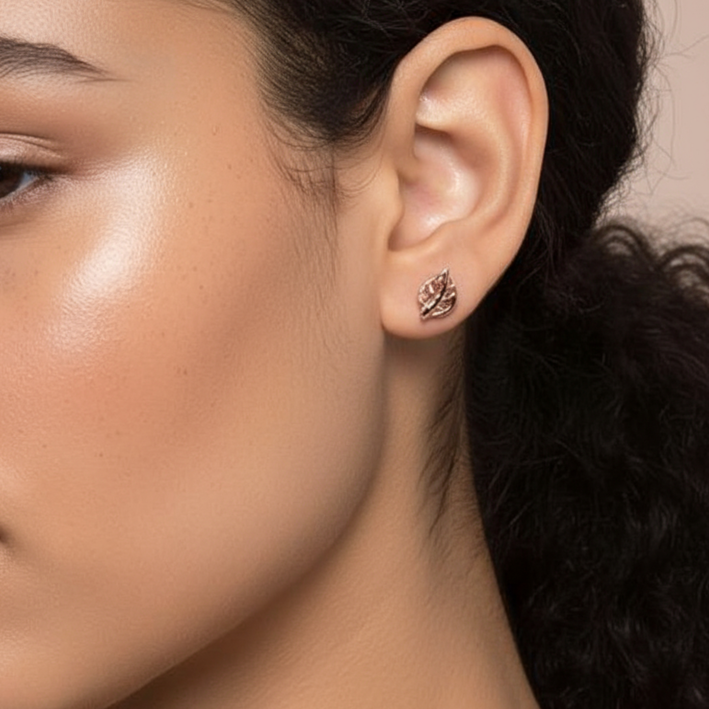 18k Rose Gold Simple Shinning Leaf Stud Earrings