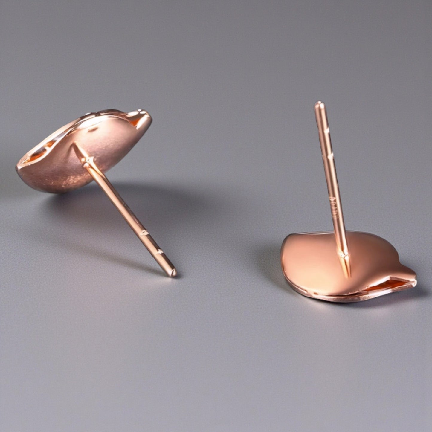 18k Rose Gold Simple Shinning Leaf Stud Earrings