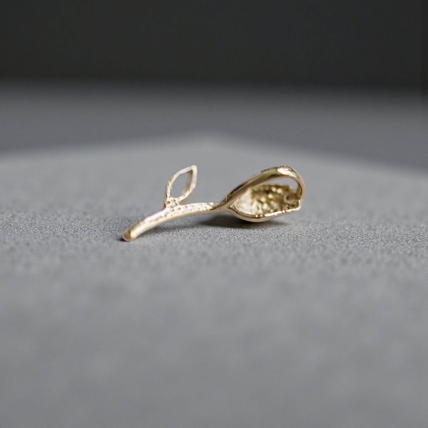 14K Gold Minimal Dainty Zircon Tulip Flower Pendant