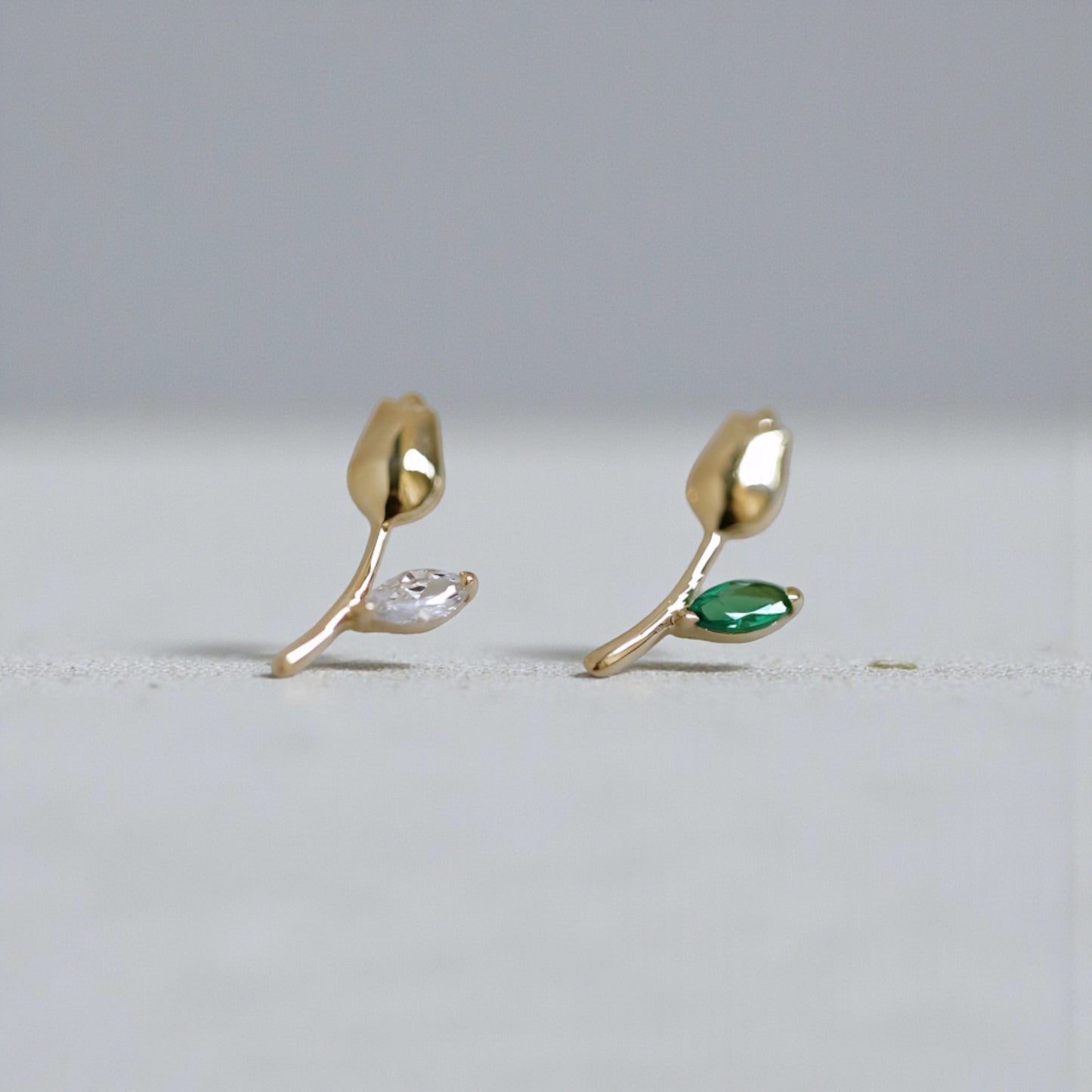 14K Gold Minimal Dainty Zircon Tulip Flower Pendant