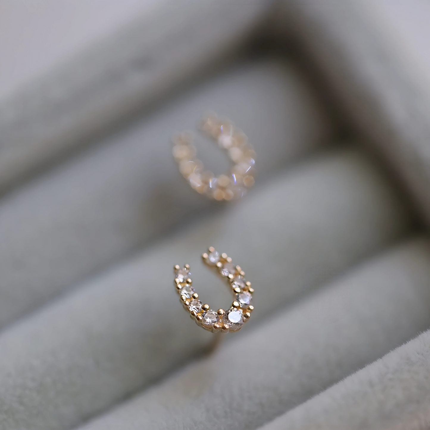 9k Gold Simple Minimal Dainty Lucky Sparkling Horseshoe Stud Earrings