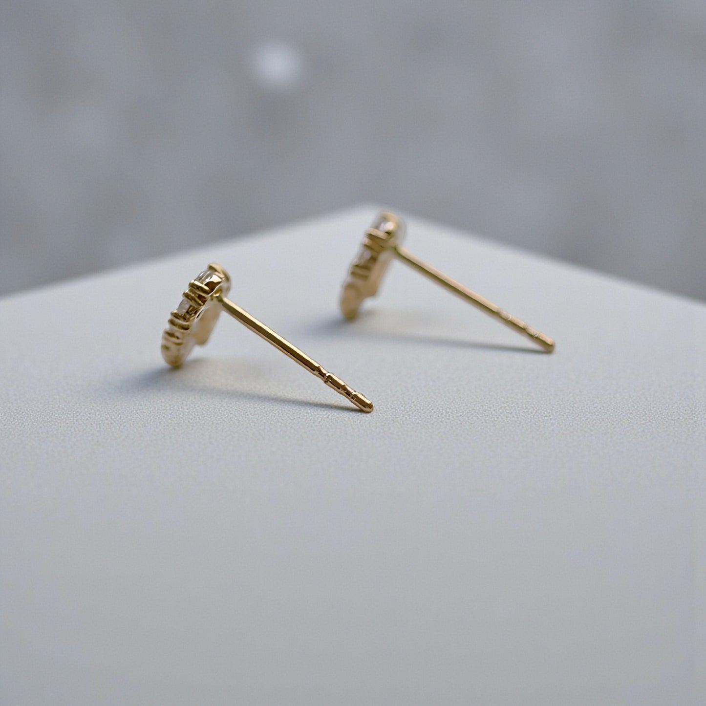 9k Gold Simple Minimal Dainty Lucky Sparkling Horseshoe Stud Earrings