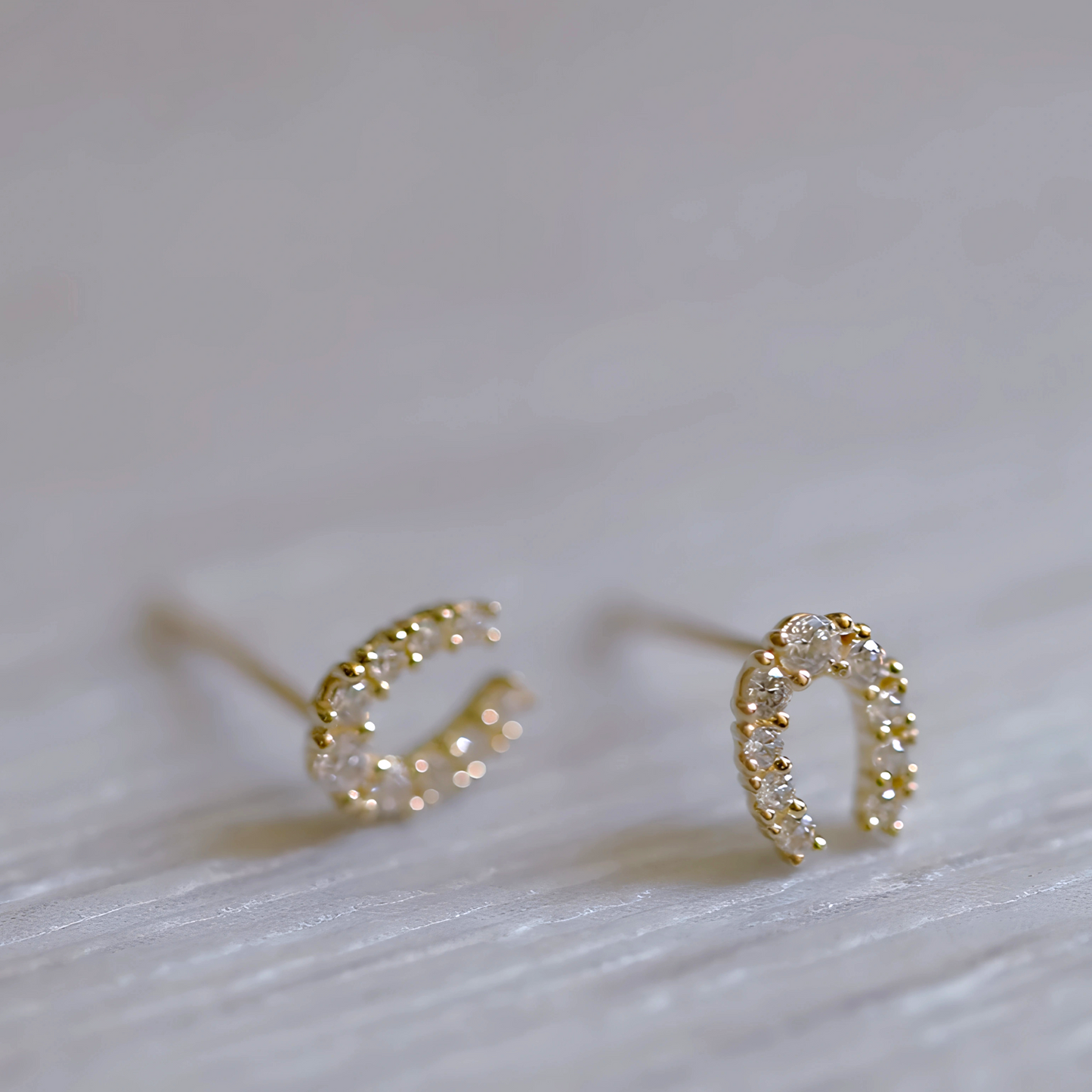 9k Gold Simple Minimal Dainty Lucky Sparkling Horseshoe Stud Earrings