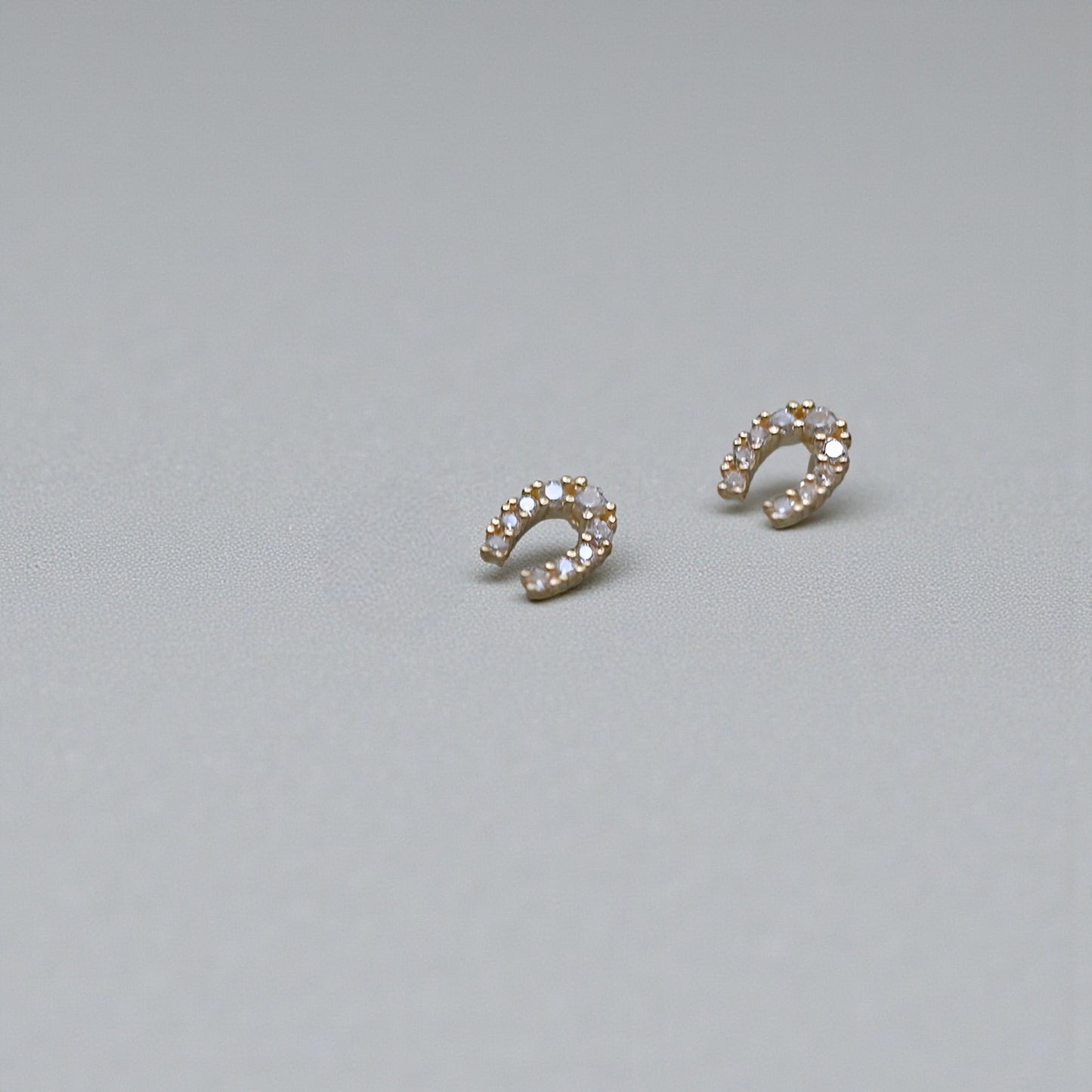 9k Gold Simple Minimal Dainty Lucky Sparkling Horseshoe Stud Earrings