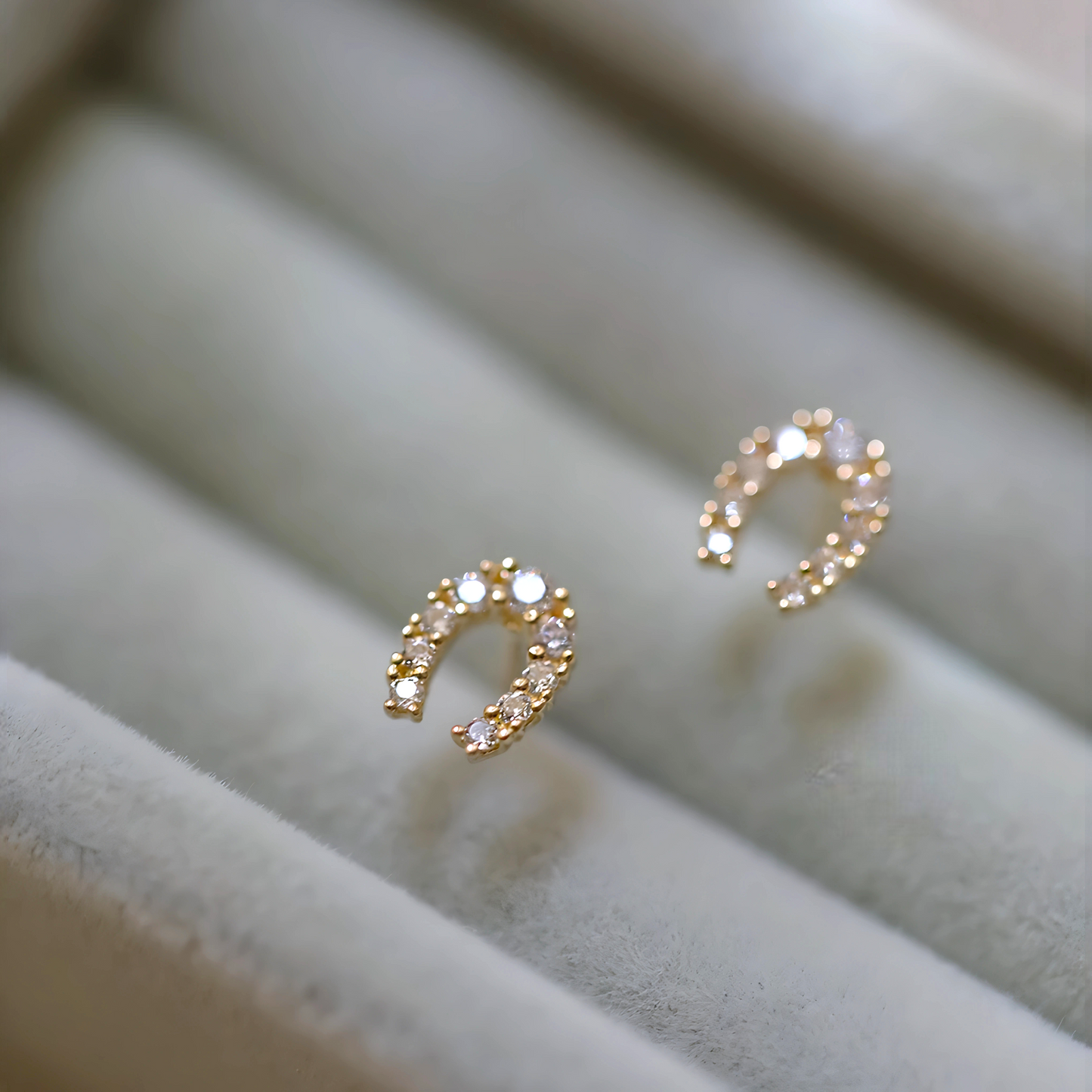 9k Gold Simple Minimal Dainty Lucky Sparkling Horseshoe Stud Earrings