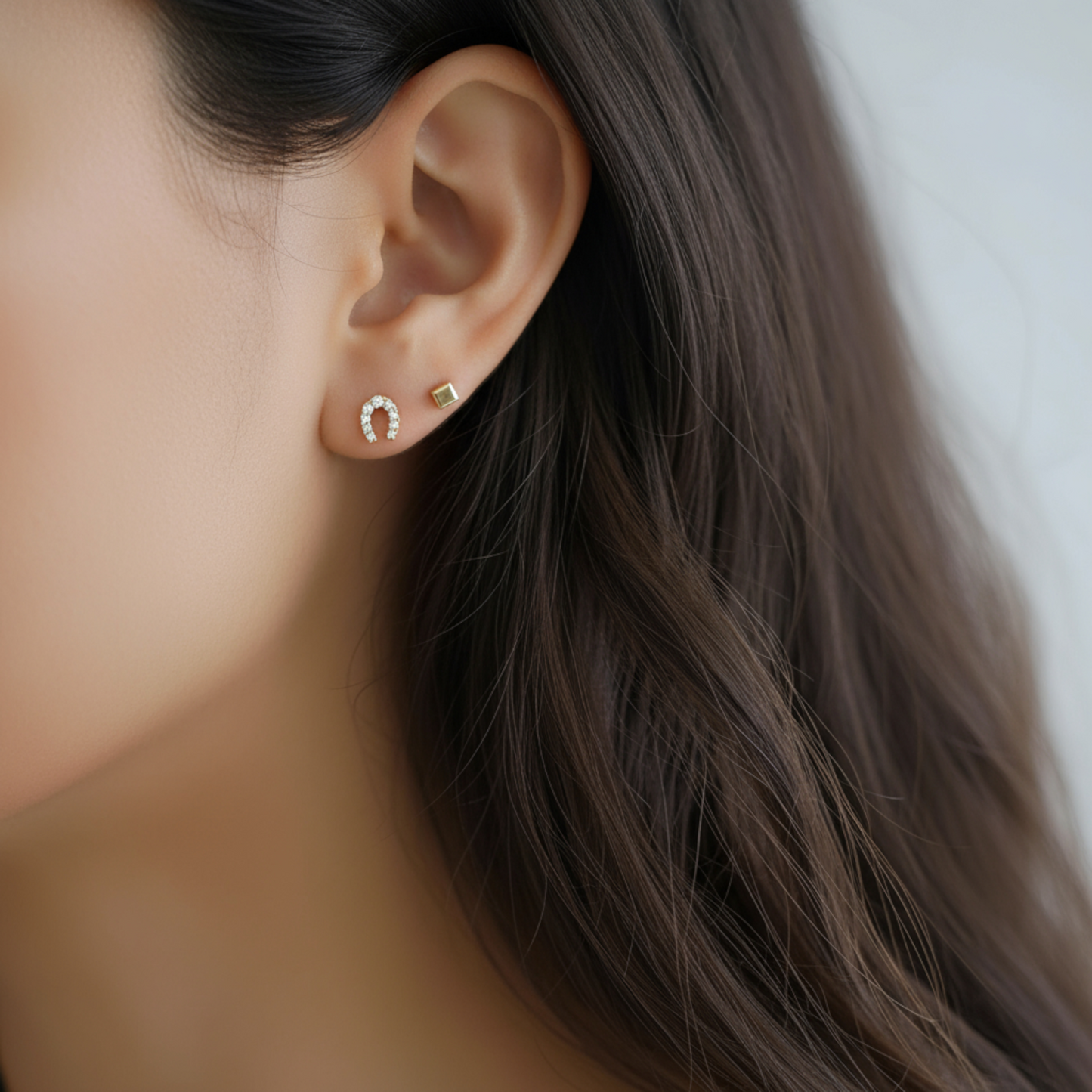 9k Gold Simple Minimal Dainty Lucky Sparkling Horseshoe Stud Earrings