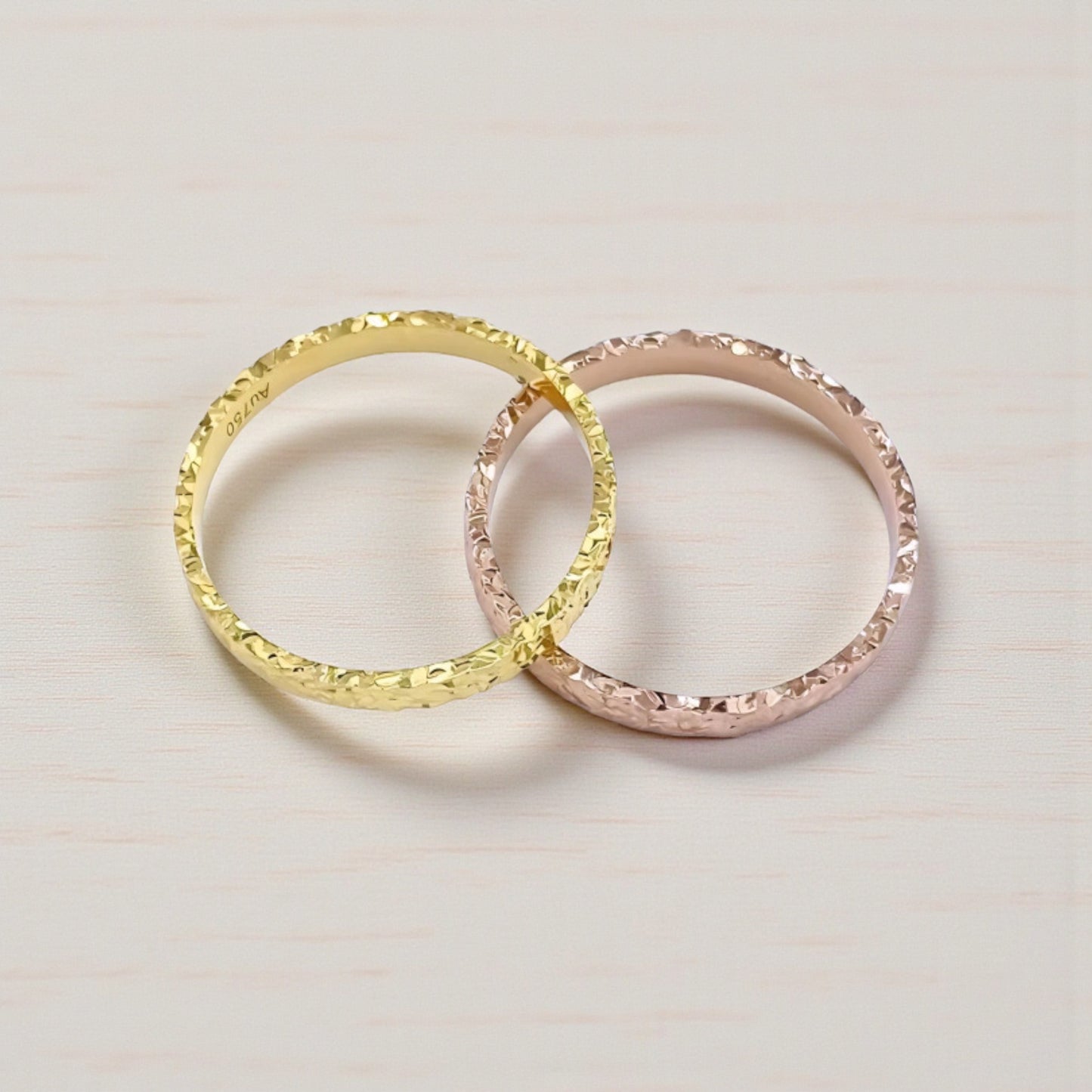 Genuine 18K Yellow Gold Rose Gold Crushed Ice Pattern Surface Band Ring