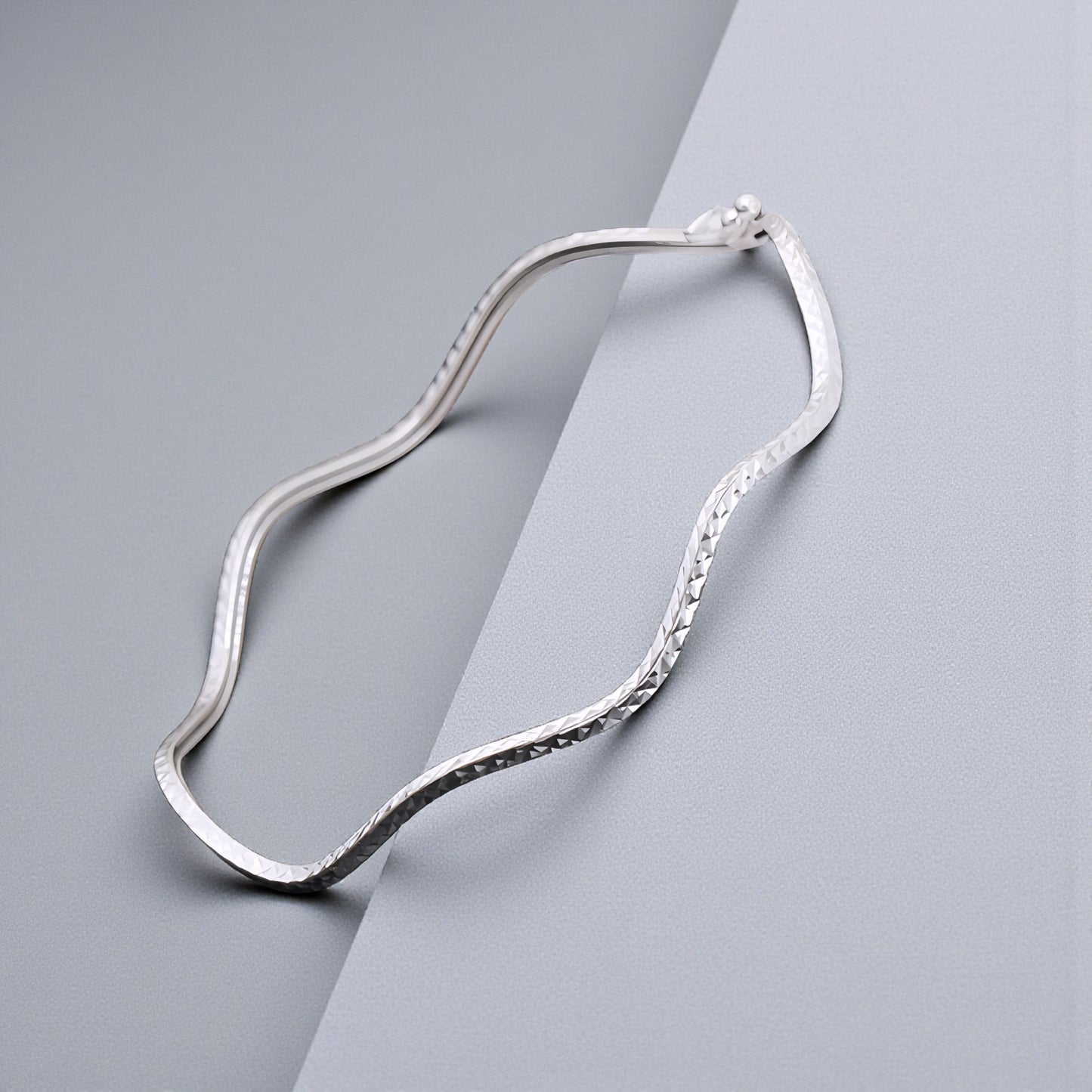 18K Yellow Gold Rose Gold Tri-Color Gold Elegant Bangle Wave Pattern Bracelet