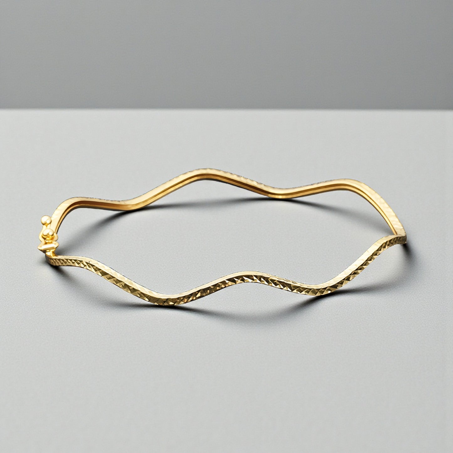 18K Yellow Gold Rose Gold Tri-Color Gold Elegant Bangle Wave Pattern Bracelet