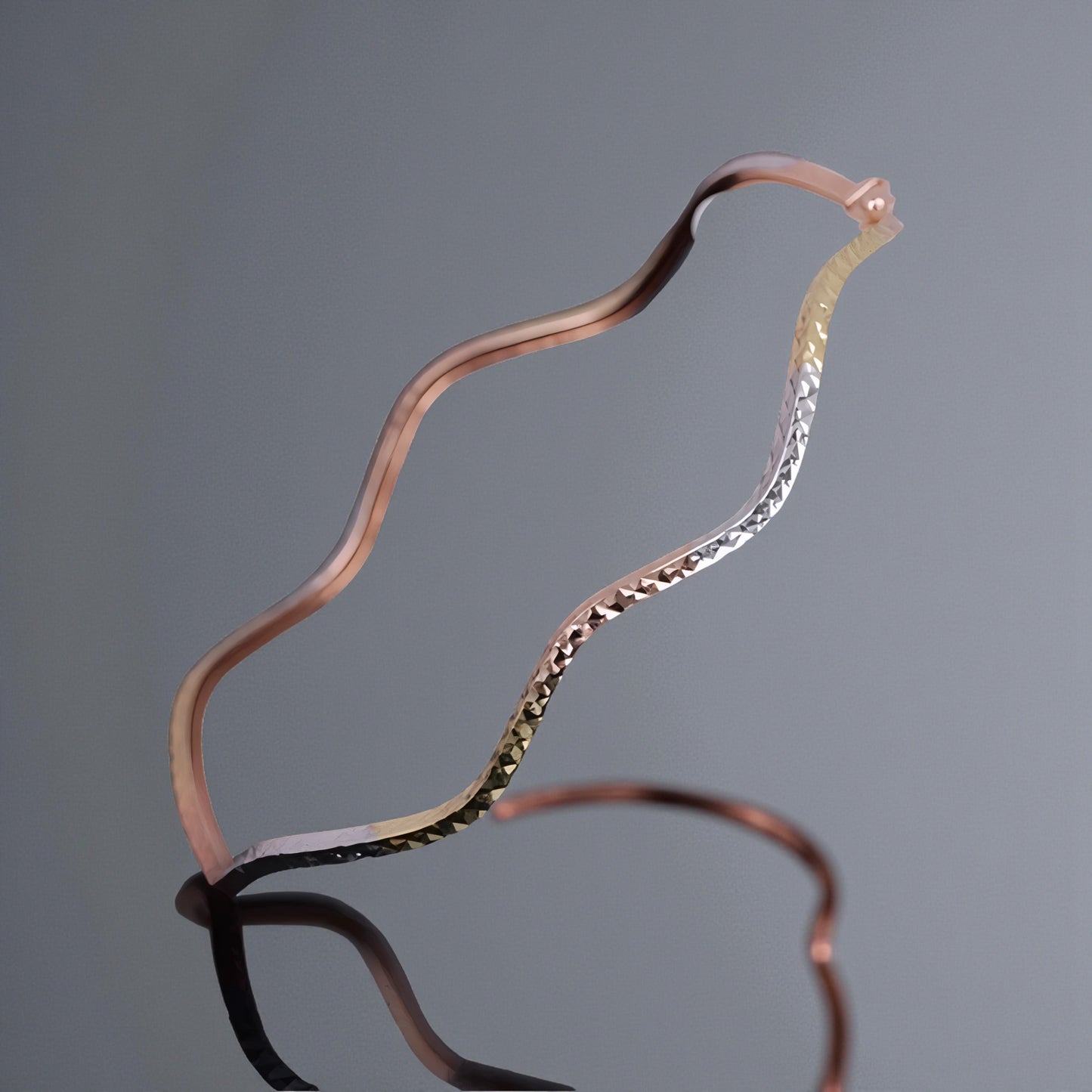 18K Yellow Gold Rose Gold Tri-Color Gold Elegant Bangle Wave Pattern Bracelet