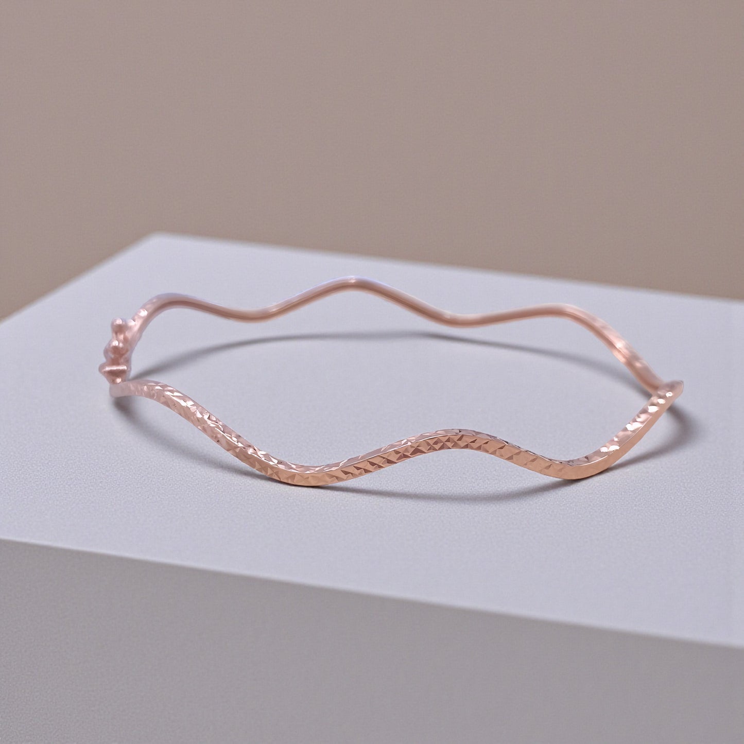 18K Yellow Gold Rose Gold Tri-Color Gold Elegant Bangle Wave Pattern Bracelet