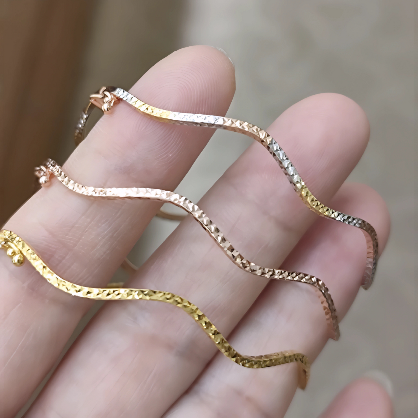 18K Yellow Gold Rose Gold Tri-Color Gold Elegant Bangle Wave Pattern Bracelet