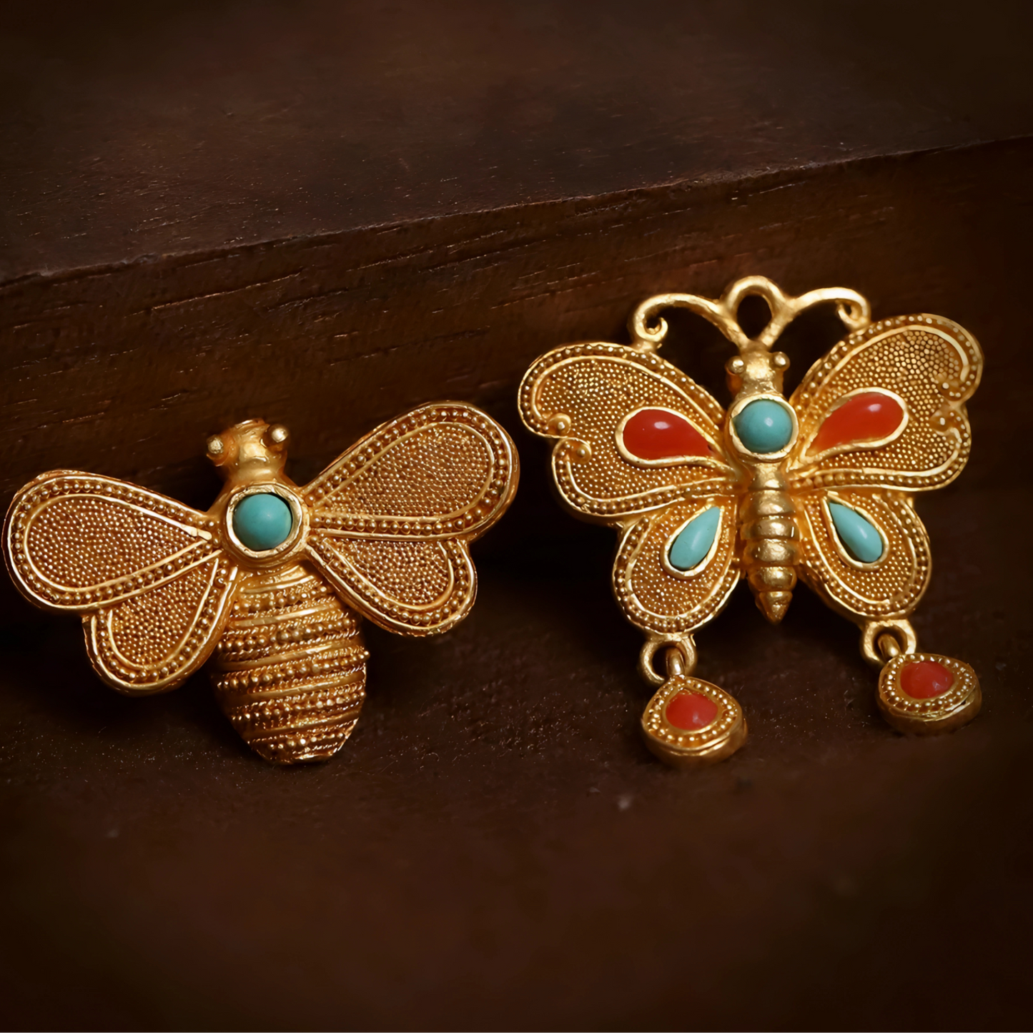 24K 999 Gold Ancient Vintage Cultural Craft Butterfly and Bee Pendant