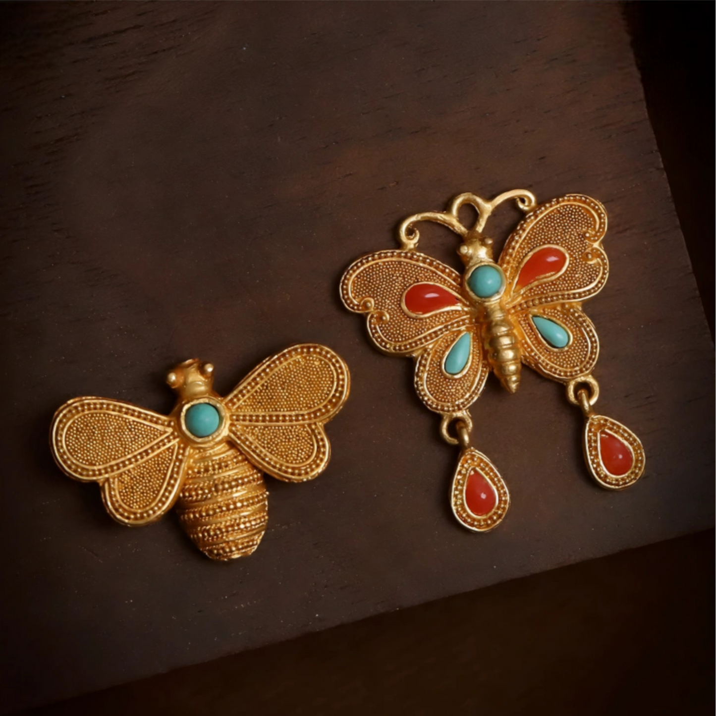 24K 999 Gold Ancient Vintage Cultural Craft Butterfly and Bee Pendant