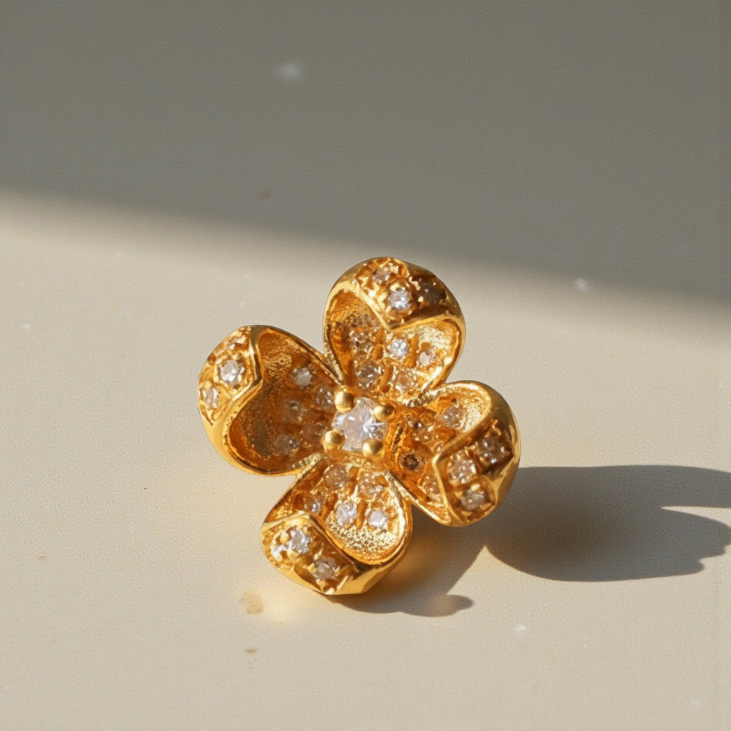 18K Gold Four-Leaf Clover Mini Blooming Flower Natural Diamond D.I.Y Charm Accessories