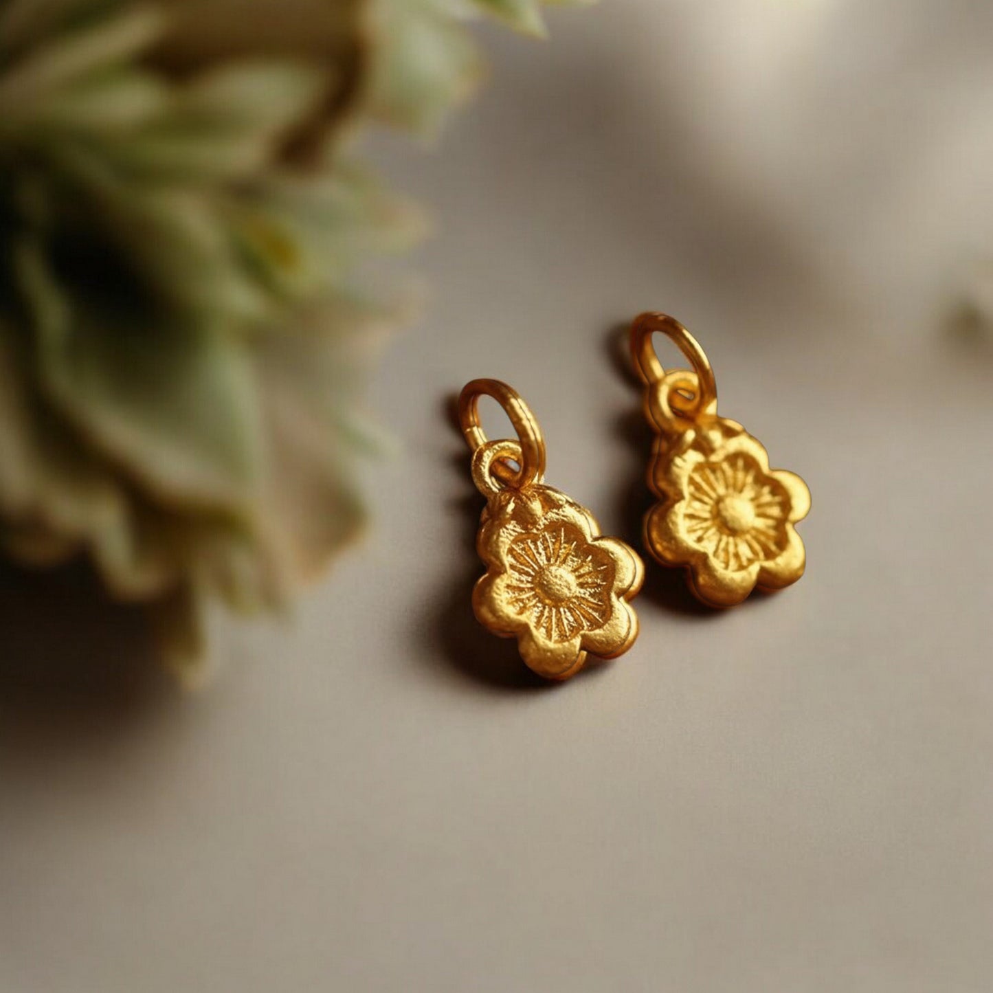 24K Gold D.I.Y Mini Hand-Carved Flower Bead Pendant Charm