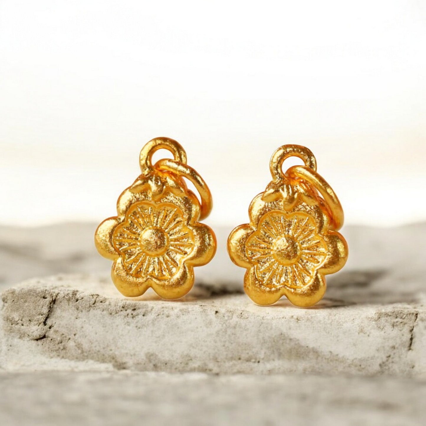 24K Gold D.I.Y Mini Hand-Carved Flower Bead Pendant Charm