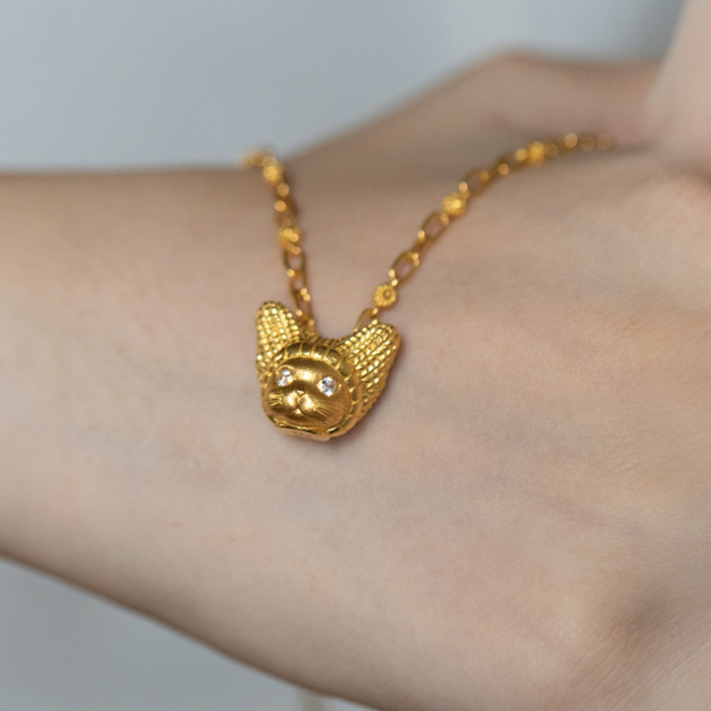 24K 999 Pure Gold Cute Knitted Hat on Kitten Cat D.I.Y Charm Pendant