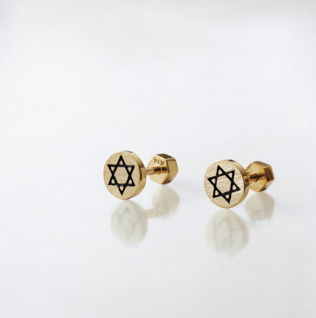 14K Real Gold Matte Round Black Five-Pointed Star Screw On Earrings