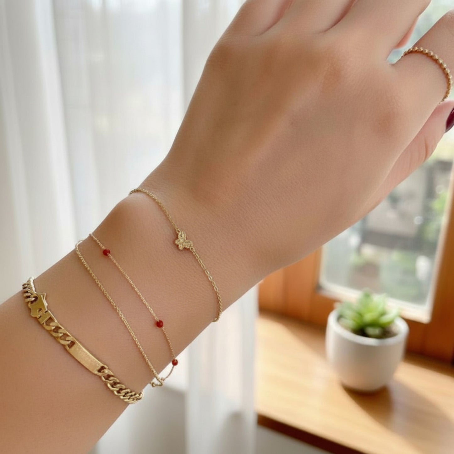 14K Gold Minimal Sparkling Laser-Cut Round Flower and Butterfly Gold Bracelet