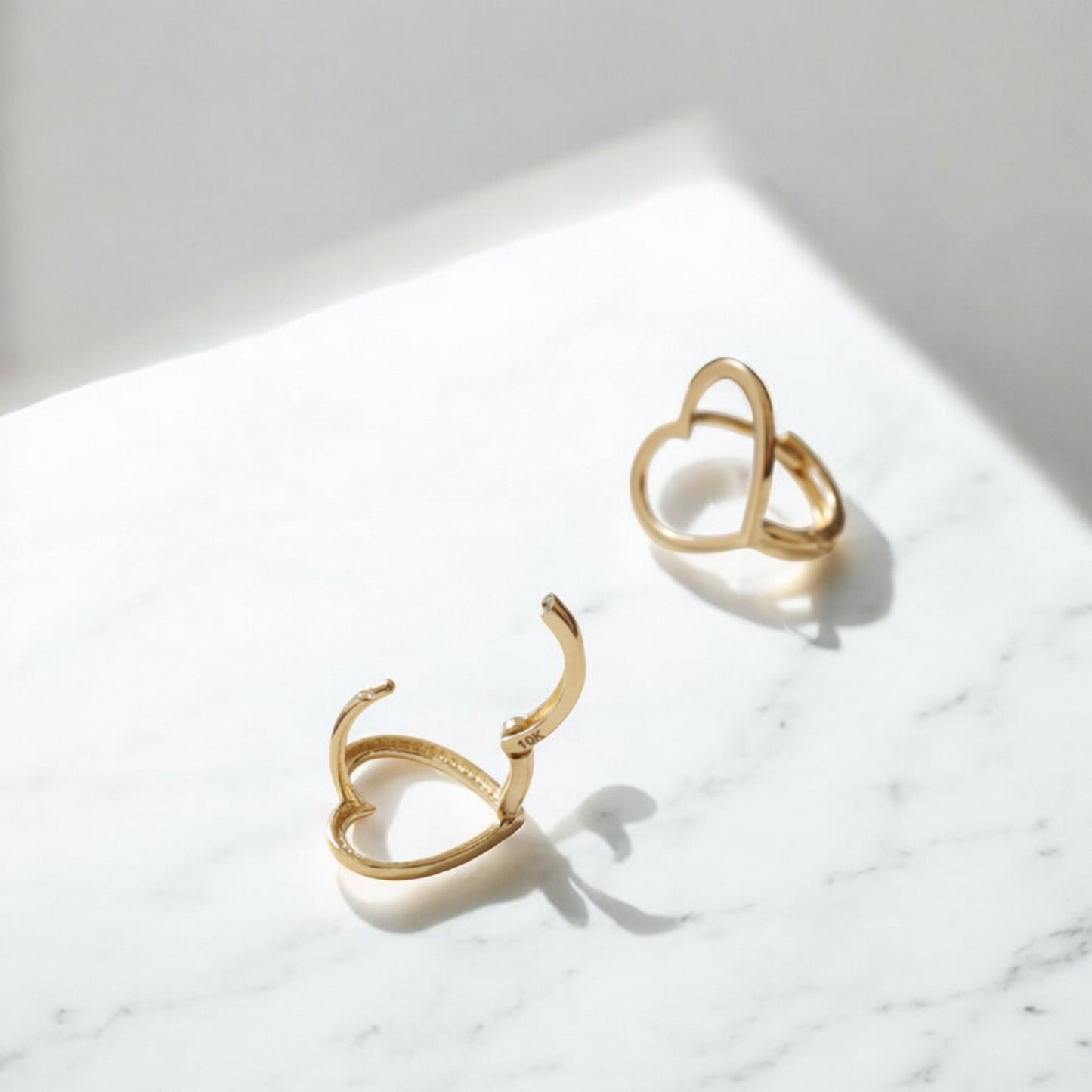 10K Pure Gold Elegant Heart-Shaped Cuff Earrings