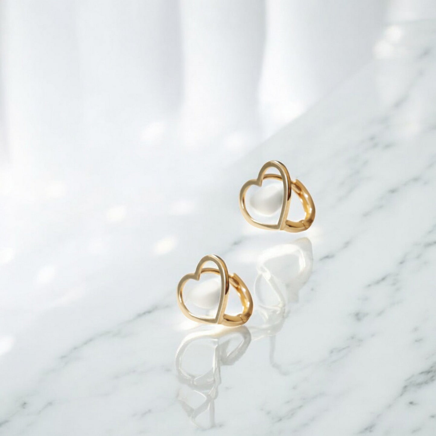 10K Pure Gold Elegant Heart-Shaped Cuff Earrings