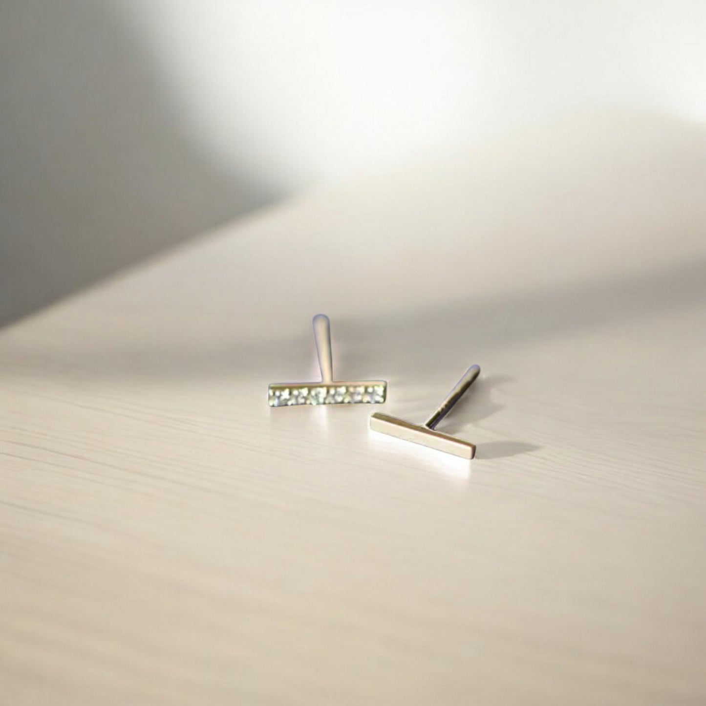 14K Pure Gold Minimal Style Zircon Stud Earring