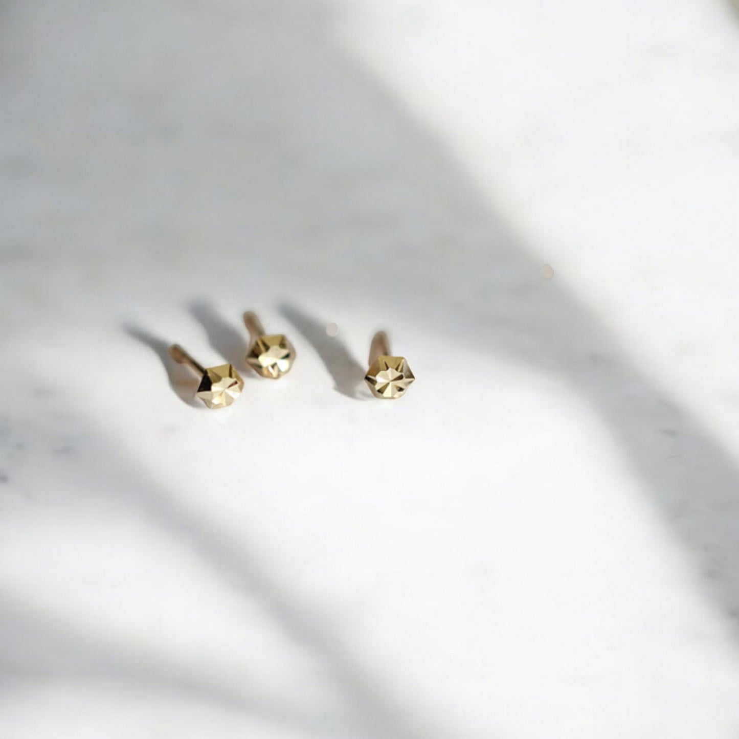 14K Pure Gold Minimal Style Mini Snowflake Cartilage Stud Earrings