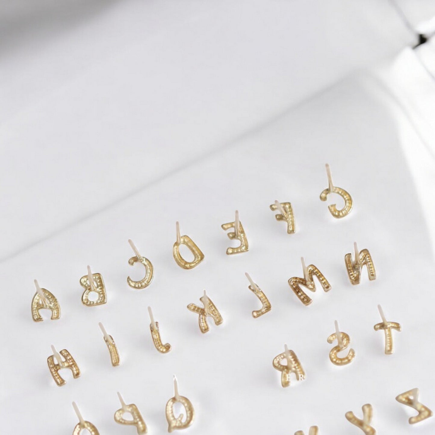 14K Pure Gold Minimal Plaint Letter Style Stud Earrings