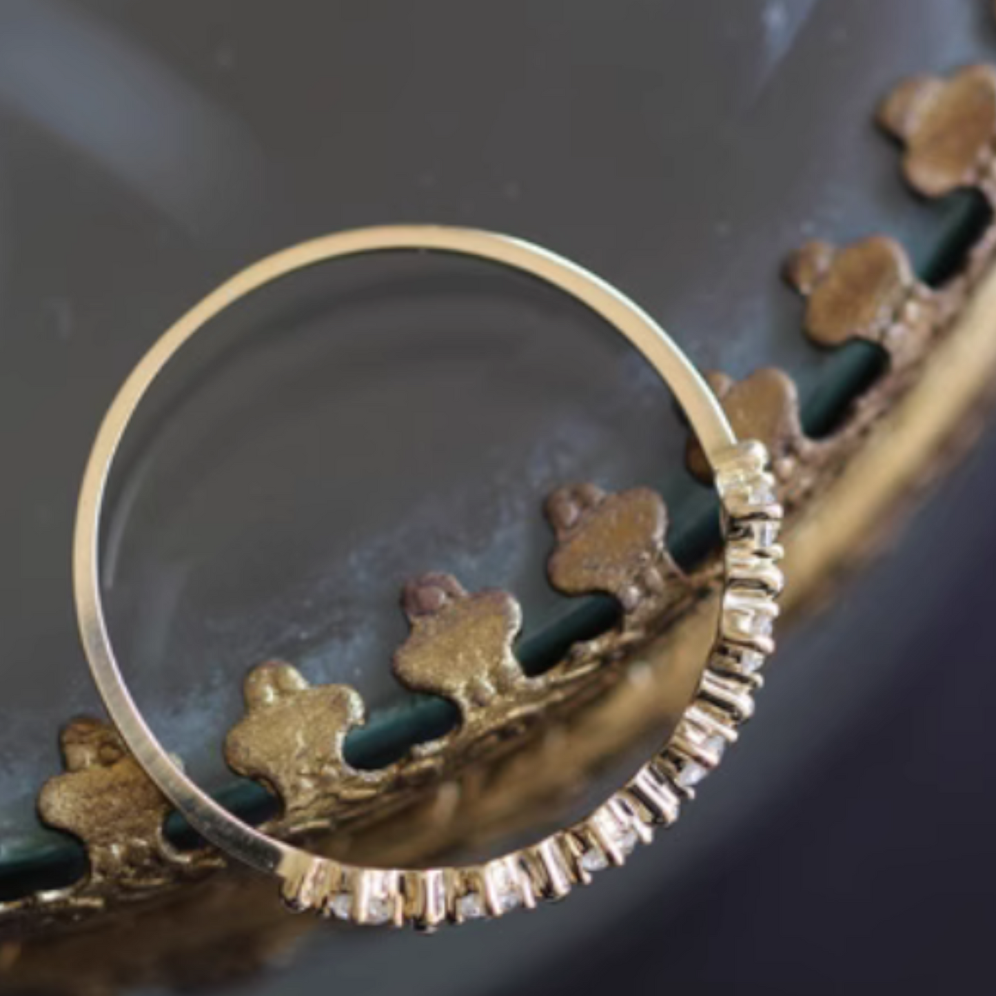 14K Pure Gold Minimal Style Zircon Round Stacking Ring