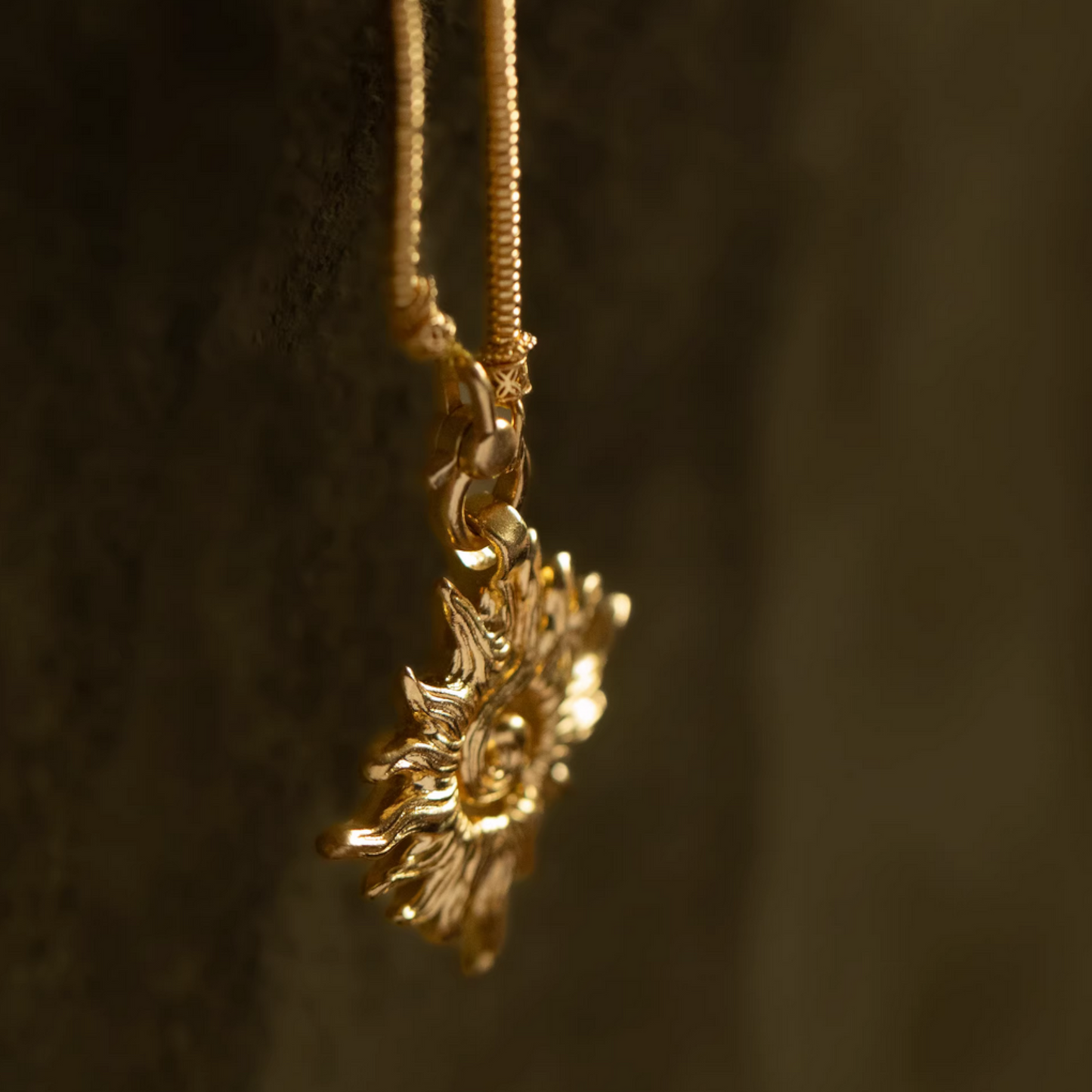 24K Pure Solid 999 Gold Antique Style Sun Pendant Necklace