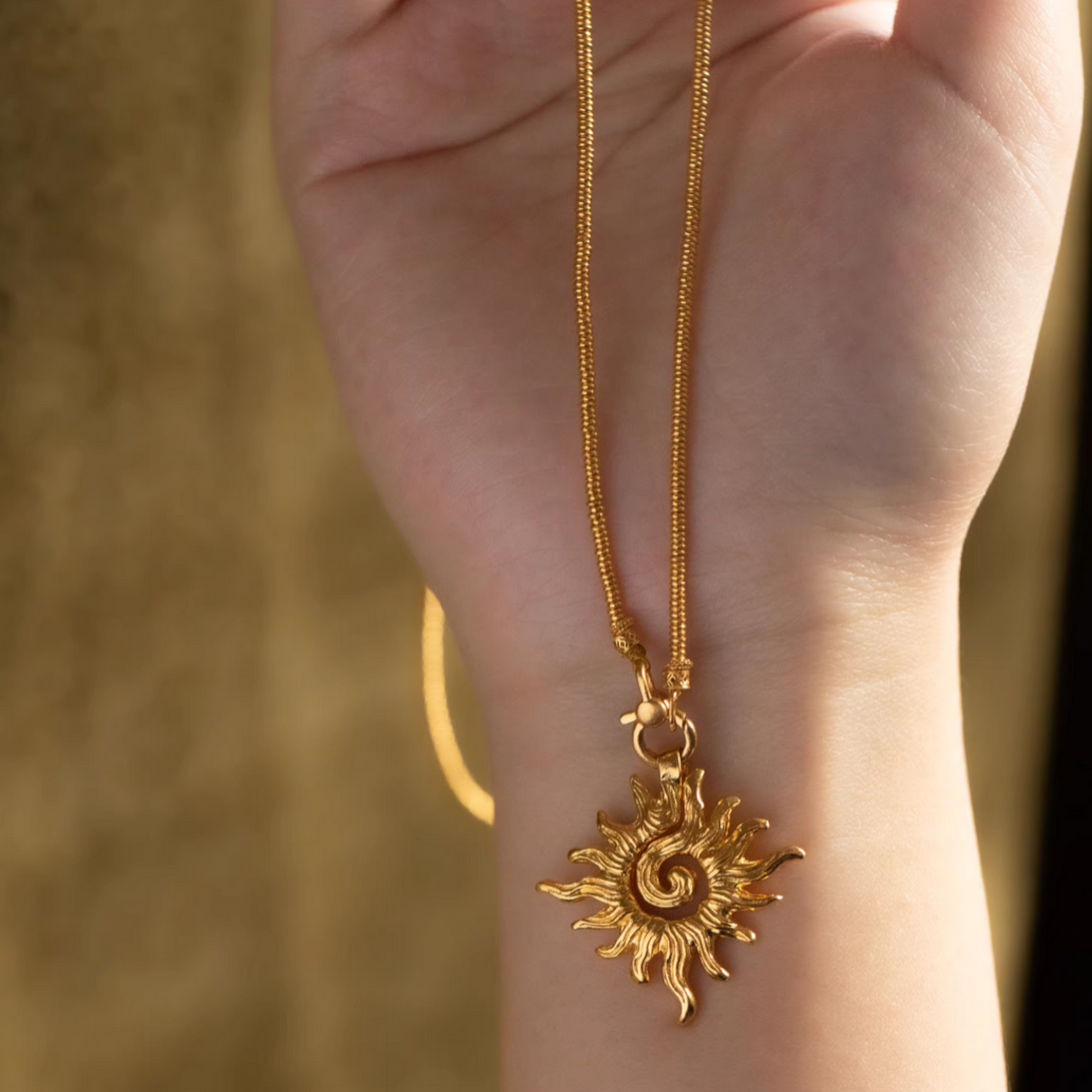 24K Pure Solid 999 Gold Antique Style Sun Pendant Necklace